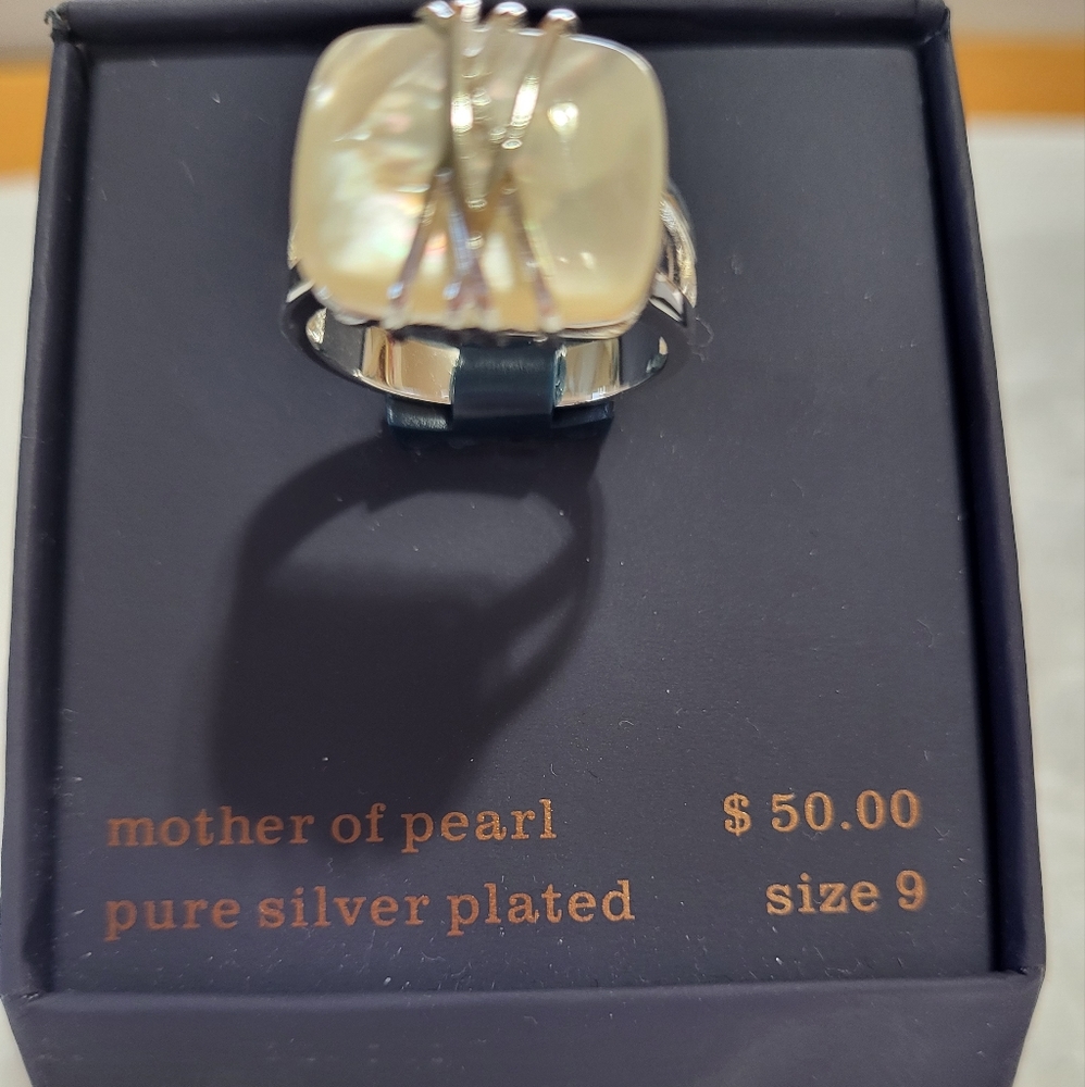 NWT ring sz9